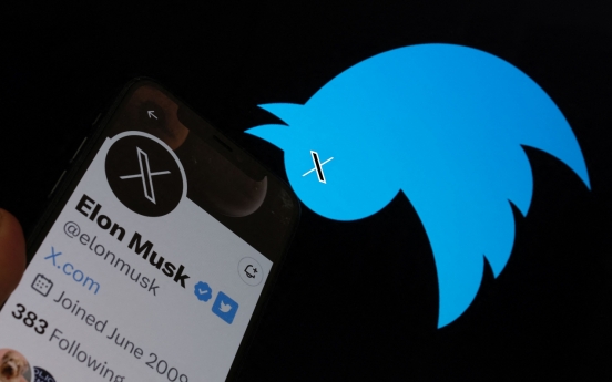 Musk rebrands Twitter, replacing bird logo with X