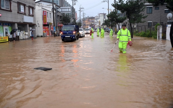 Yoon designates 2 special disaster zones following Typhoon Khanun