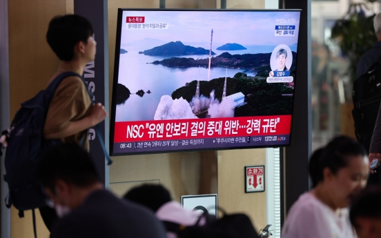 N.Korea fires ballistic missiles after US sends bombers