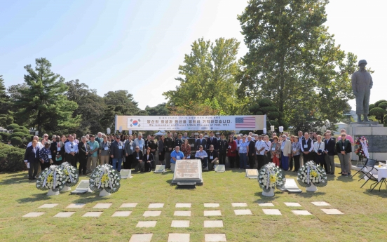 2 new plaques installed to commemorate US Korean War veterans