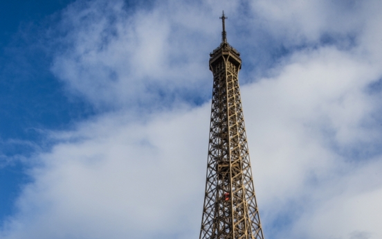 [Photo News] Expo bus in Paris