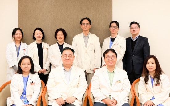 Team carries out Korea's first successful uterus transplant