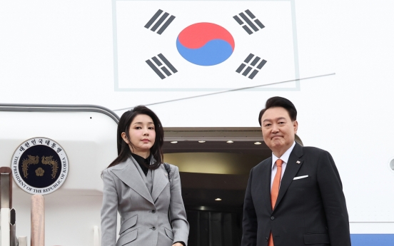 Yoon departs for Amsterdam for regional security, chip cooperation