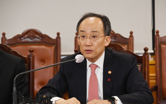 Finance minister says to continue efforts to stabilize markets