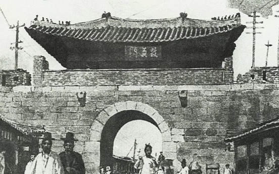 Seoul mulls restoration of Donuimun, tunnel underneath