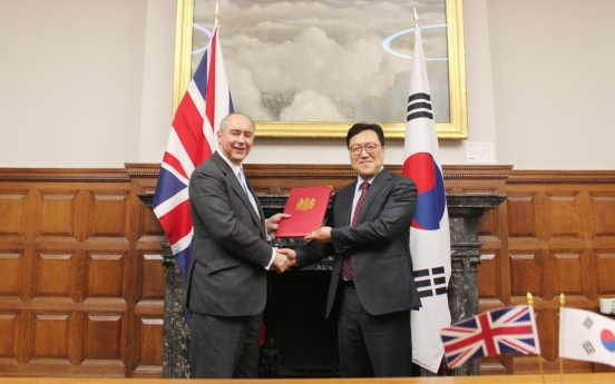 [Photo News] Fostering investment with UK