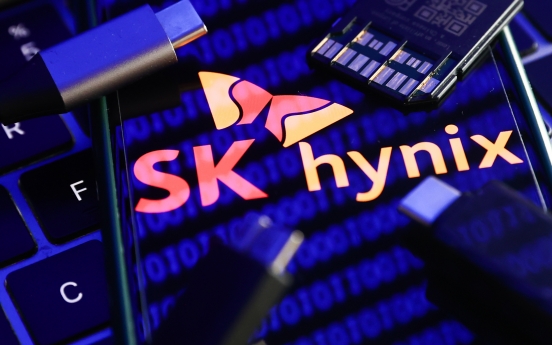 SK hynix becomes first to mass produce HBM3E chips