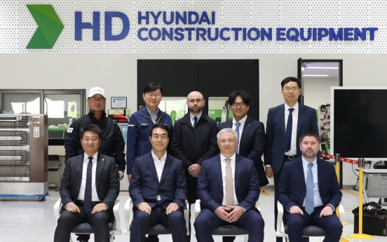 Ukrainian envoy visits HD Hyundai Construction Equipment