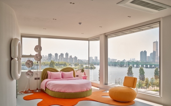 Seoul City to open 'hotel' on river bridge