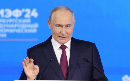 Putin calls for major expansion of Russian financial markets, cutting use of Western currencies