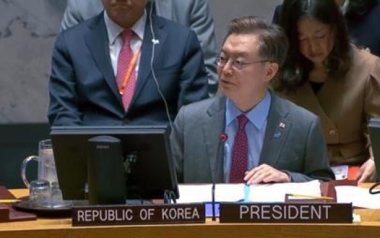 S. Korean envoy rebukes N. Korea for linking trash-filled balloons to freedom of expression