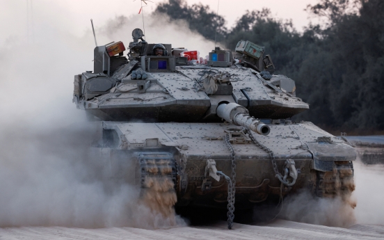 Israeli tanks push deeper into Rafah