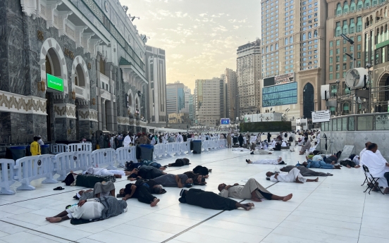 Death toll at Hajj pilgrimage rises to 1,300 amid scorching heat