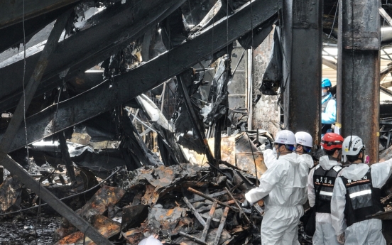 Yoon orders 'scientific safety measures' after battery plant fire