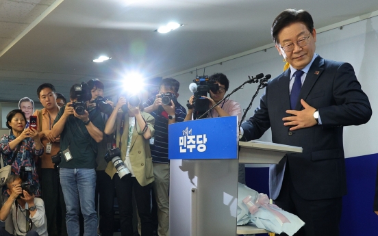 Lee Jae-myung formally announces rerun for DP chairmanship
