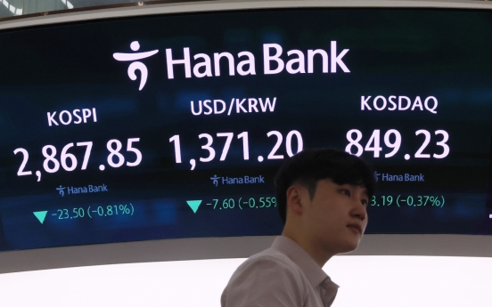 Seoul shares open lower as US tech shares tumble