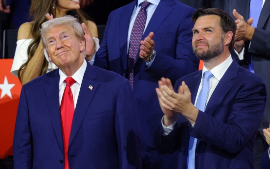 Trump gets hero's welcome at Republican convention