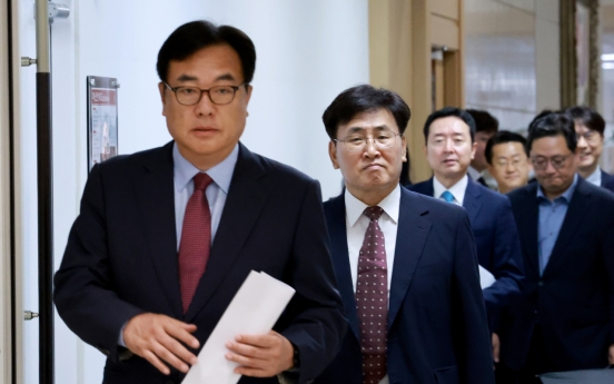 Yoon names SNU prof. as new science minister, NK defector as unification council head