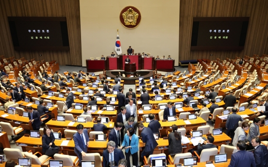 Opposition-controlled parliament unilaterally passes contentious broadcasting bill