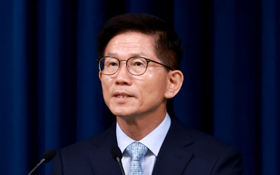 Ex-Gyeonggi governor named new labor minister, but faces opposition