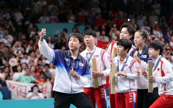 Samsung phones for N. Korean Olympians could breach UN sanctions: Seoul