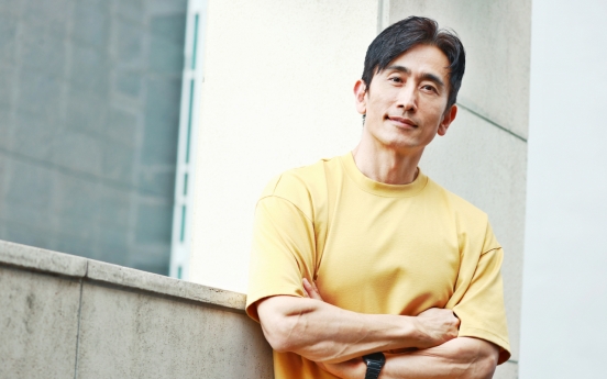 [Eye Interview] Actor-novelist Cha In-pyo reflects on trials of bringing his debut novel to global spotlight