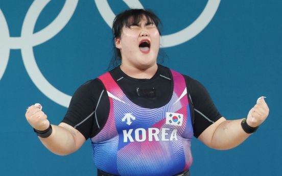 Park Hye-jeong wins silver in women's weightlifting