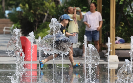 Seoul records tropical nights for 22 days in row; 3rd longest on record