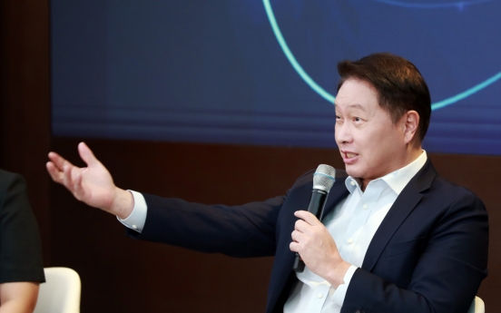 SK chief embraces AI for future growth at Icheon Forum