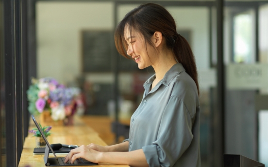 Majority of Korean workers engage in or consider side gigs