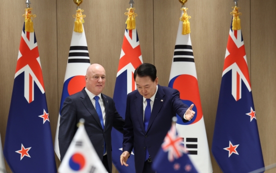 Leaders of S. Korea, New Zealand vow to elevate ties