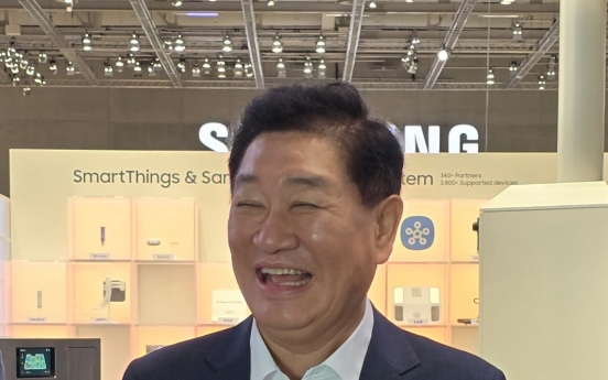 [2024 IFA] Samsung CEO weighs in with AI connectivity to take on rivals at IFA