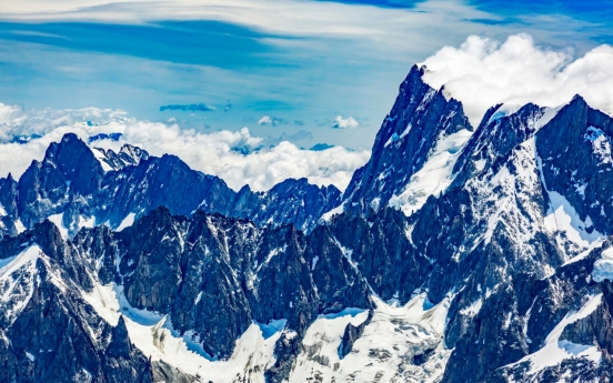 Two Korean hikers die climbing Mont Blanc