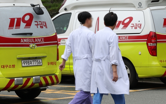 Ambulance transport time rises 22% amid doctor shortage at hospital ERs: report