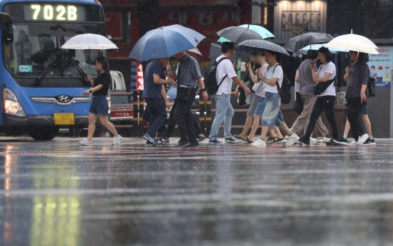 Heavy rain, strong winds to lash Korea this weekend