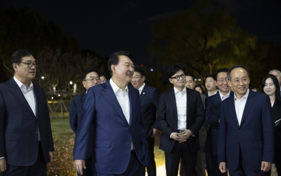 Yoon, ruling party leadership take flak over ‘meaningless’ dinner