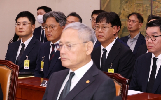 K-pop CEOs sidestep key issues at National Assembly audit