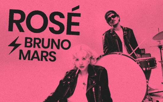 Rose collaborates with Bruno Mars on ‘APT.’