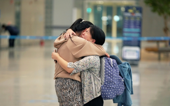 [Exclusive] Korean adoptee sisters meet for the first time in 39 years