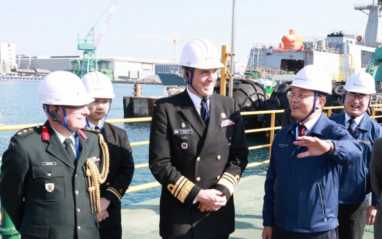 [Photo News] Canada navy visits Hyundai shipyard