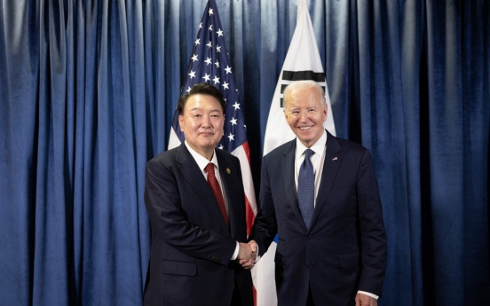 Yoon, Biden hold farewell summit in Peru