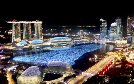 Singapore looks to tourism, casinos to power growth