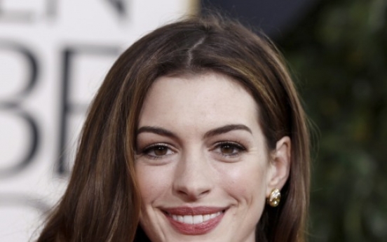 Anne Hathaway to play Catwoman in Batman movie