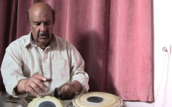 Afghan musician keeps tradition alive
