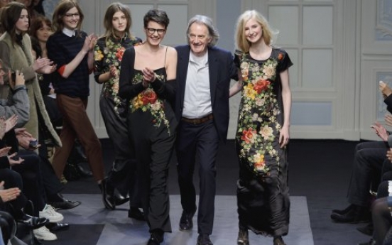 Burberry seizes moment at London Fashion Week