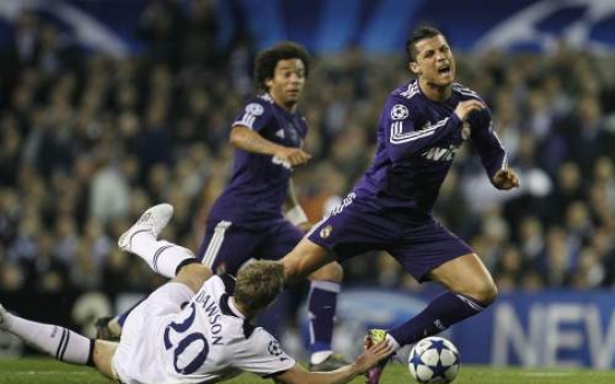 Madrid, Schalke storm into semis