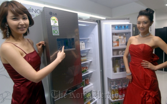LG smart appliances attract crowds