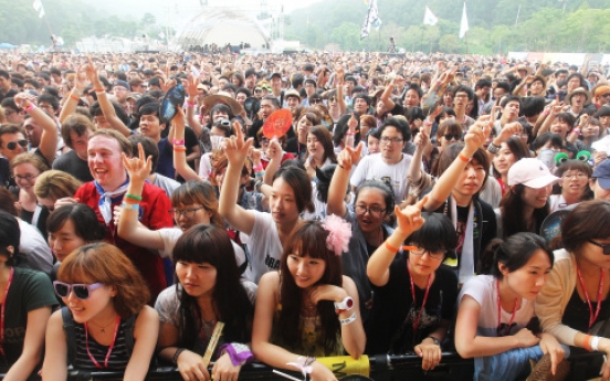 Korean, British rockers thrill crowds at Jisan