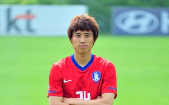 Koo Ja-cheol injures left foot in practice