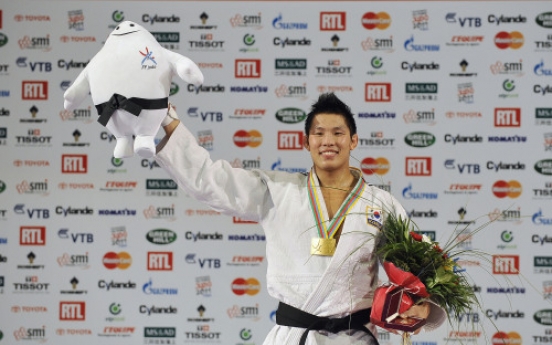 Kim, Emane claim second judo world titles